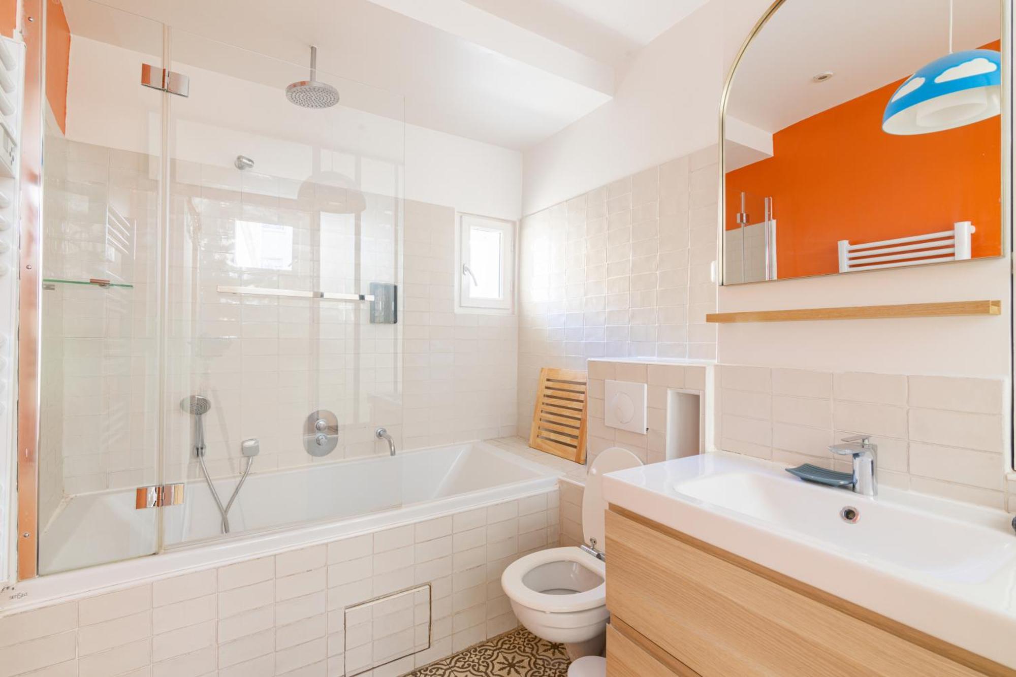 פריז Luxurious 2 Bedroom Canal Saint Martin Saint Lazare מראה חיצוני תמונה